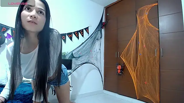 kimberlyshantal online show from 10/17/25, 10:33