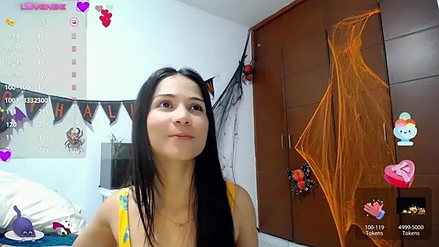 kimberlyshantal online show from 10/31/25, 09:54