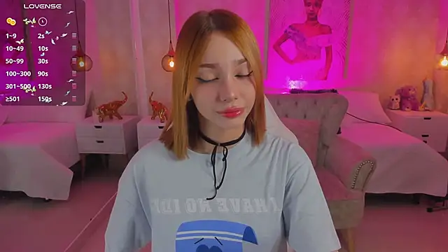 LITTLE-VIVI online show from 03/06/25, 03:24