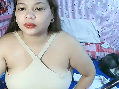 Snapshot of shaira4u chatting on 04/17/26, 02:31 shaira4u online show from 04/17/26, 02:31