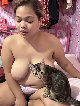 Snapshot of shaira4u chatting on 06/21/26, 02:50 shaira4u online show from 06/21/26, 02:50