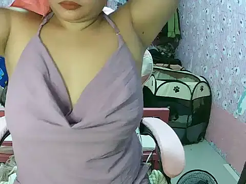 Snapshot of shaira4u chatting on 07/19/26, 07:28 shaira4u online show from 07/19/26, 07:28