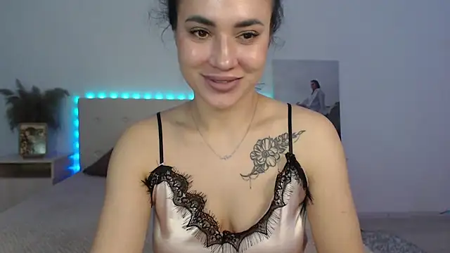 RoxannePure online show from 11/17/25, 03:43