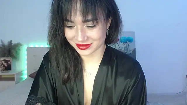 RoxannePure online show from 10/28/25, 04:24