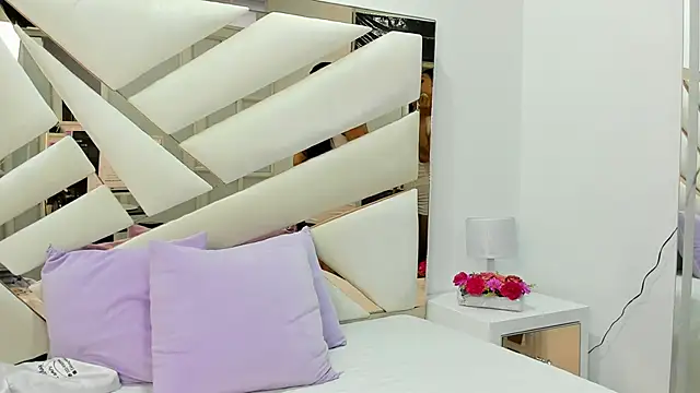 Snapshot of Naughty__Mom chatting on 03/11/25, 09:56 Naughty Mom online show from 03/11/25, 09:56