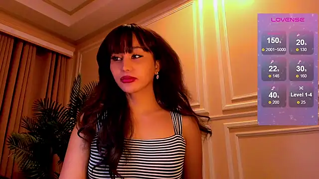 Snapshot of YOURCRISTINAS chatting on 12/17/25, 03:22 YOURCRISTINAS online show from 12/17/25, 03:22