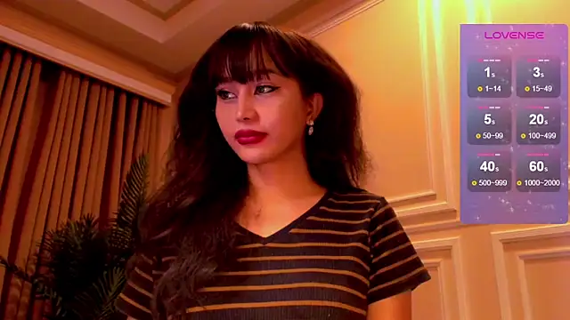 Snapshot of YOURCRISTINAS chatting on 11/11/25, 05:24 YOURCRISTINAS online show from 11/11/25, 05:24