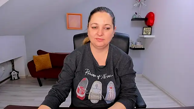 LollaGirl online show from 03/03/26, 04:19