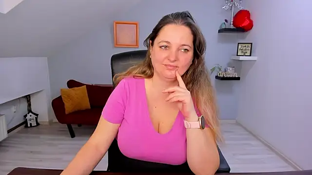 LollaGirl online show from 03/02/26, 05:19