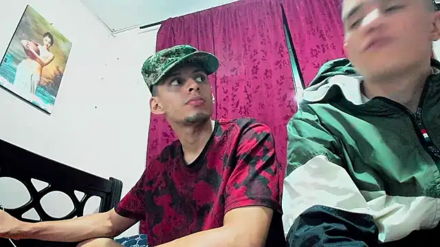 Snapshot of davidlatin66 chatting on 09/30/25, 01:55 davidlatin66 online show from 09/30/25, 01:55