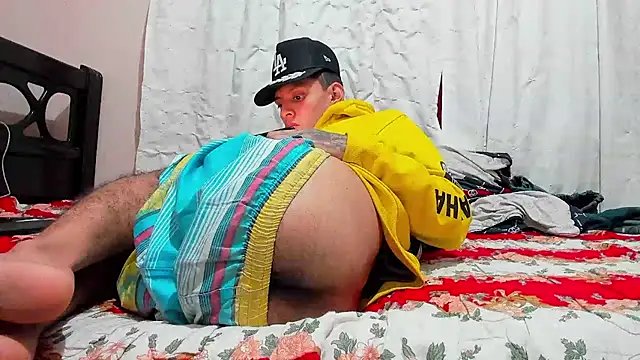 davidlatin66 online show from 12/17/25, 02:05