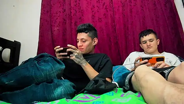 Snapshot of davidlatin66 chatting on 09/23/25, 11:45 davidlatin66 online show from 09/23/25, 11:45