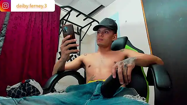 Snapshot of davidlatin66 chatting on 02/04/25, 05:53 davidlatin66 online show from 02/04/25, 05:53