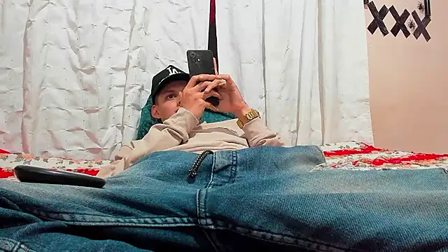 davidlatin66 online show from 12/23/25, 02:00