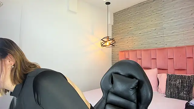 SarahDeyvis online show from 09/19/25, 02:54