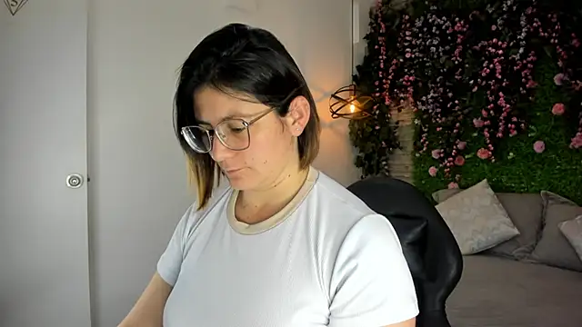 SarahDeyvis online show from 01/12/26, 02:24