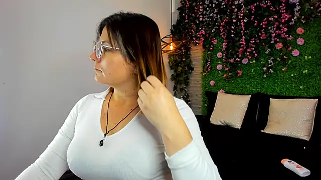 SarahDeyvis online show from 11/07/25, 01:04