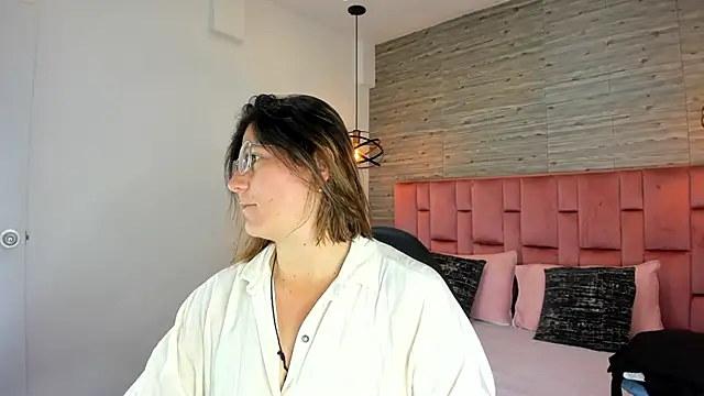 SarahDeyvis online show from 09/17/25, 04:09