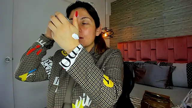 SarahDeyvis online show from 10/29/25, 01:10