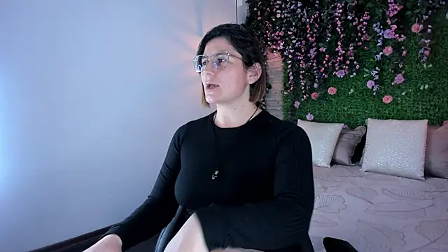 SarahDeyvis online show from 12/02/25, 01:06