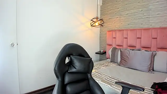 SarahDeyvis online show from 10/22/25, 01:32