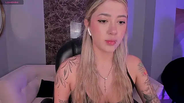 EveBensonX online show from 10/14/25, 12:17