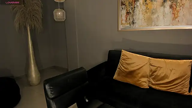 EveBensonX online show from 06/09/26, 09:27