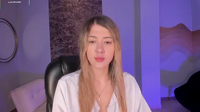 Snapshot of EveBensonX chatting on 02/14/26, 12:38 EveBensonX online show from 02/14/26, 12:38