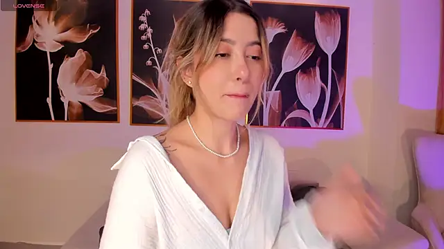 EveBensonX online show from 03/20/26, 07:37