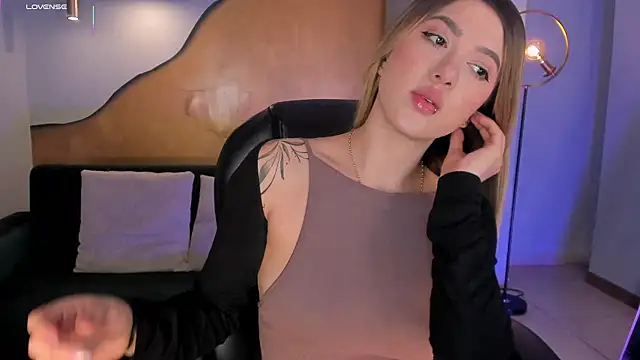 EveBensonX online show from 10/06/25, 12:17