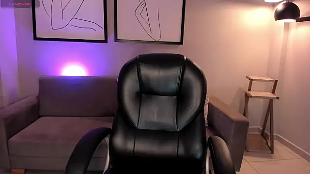 EveBensonX online show from 11/24/25, 02:28