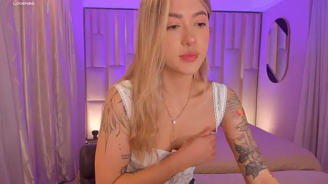 EveBensonX online show from 10/11/25, 07:26