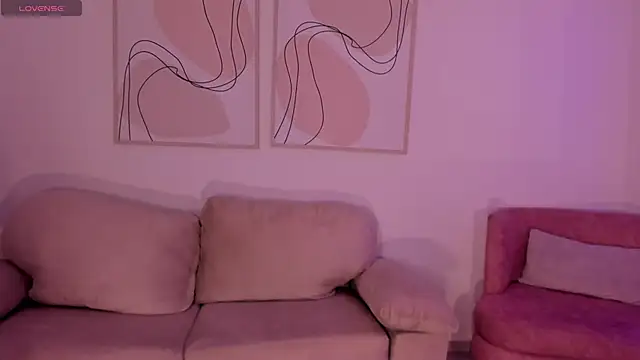 EveBensonX online show from 11/23/25, 06:29