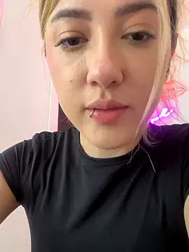 EveBensonX online show from 11/26/25, 07:14