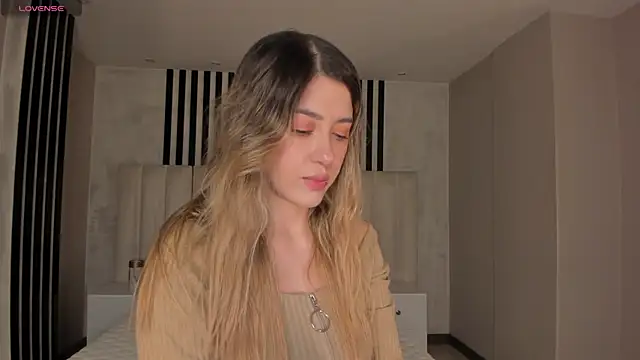 EveBensonX online show from 04/09/26, 06:36