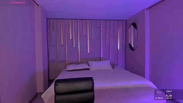 EveBensonX online show from 04/04/26, 07:09