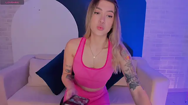 EveBensonX online show from 03/21/25, 12:17