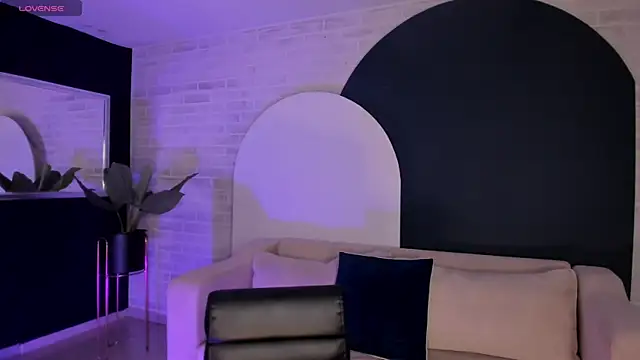 EveBensonX online show from 03/25/26, 07:24