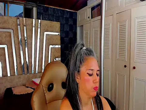 cute sassy online show from 09/21/25, 01:22