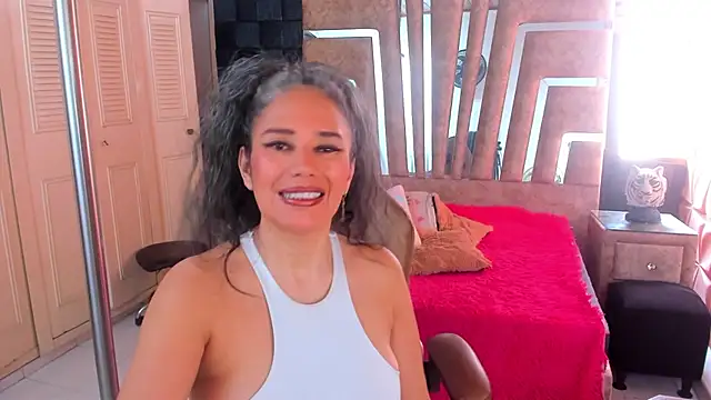 cute sassy online show from 12/03/25, 03:11