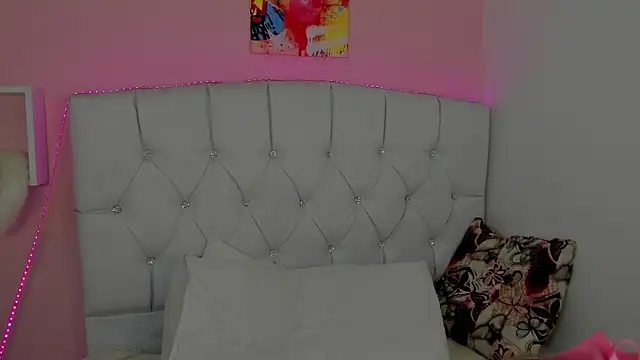 18candys online show from 12/19/25, 09:50