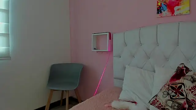 18candys online show from 09/29/25, 07:52