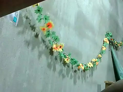 2ocmaxi online show from 10/23/25, 05:11