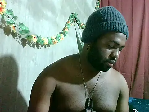 Snapshot of 2ocmaxi chatting on 12/21/25, 10:10 2ocmaxi online show from 12/21/25, 10:10