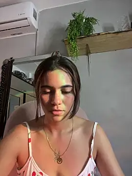 Sallye  online show from 04/23/26, 03:57