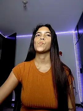 Snapshot of Sallye_ chatting on 02/10/25, 07:58 Sallye online show from 02/10/25, 07:58