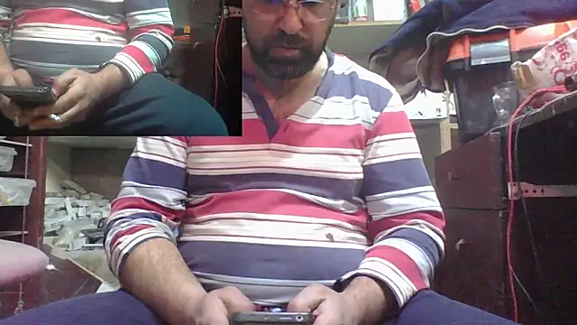 Snapshot of masculine_bear_daddy chatting on 01/29/25, 06:17 masculine bear daddy online show from 01/29/25, 06:17