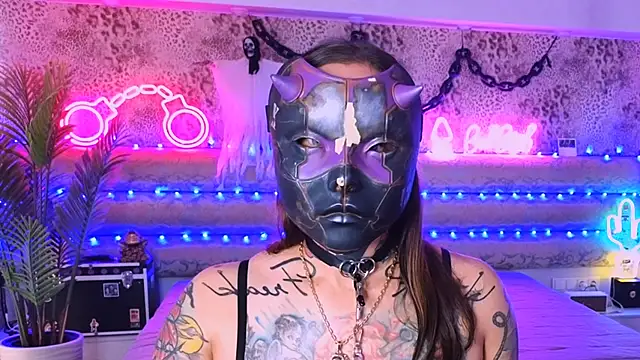 Snapshot of Cool_Freak_ chatting on 10/25/25, 10:25 Cool Freak online show from 10/25/25, 10:25