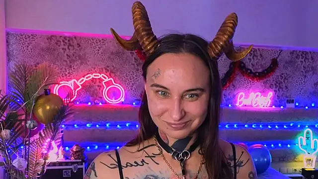 Snapshot of Cool_Freak_ chatting on 11/29/25, 10:26 Cool Freak online show from 11/29/25, 10:26