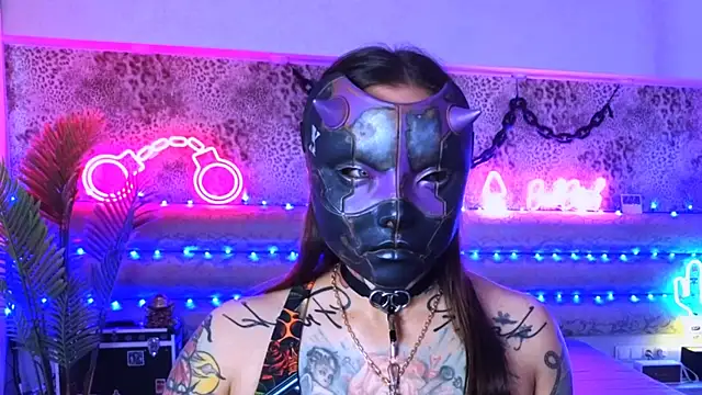 Snapshot of Cool_Freak_ chatting on 10/12/25, 10:27 Cool Freak online show from 10/12/25, 10:27